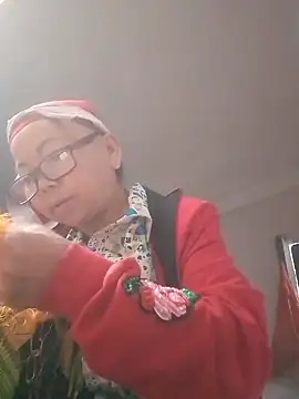 Snapshot of VangLe73 chatting on 29, 9, 2025 VangLe73 online show from 29, 9, 2025