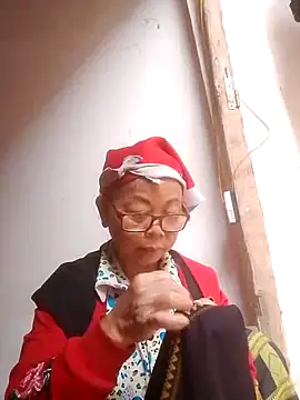 Snapshot of VangLe73 chatting on 30, 9, 2025 VangLe73 online show from 30, 9, 2025