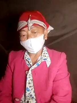 Snapshot of VangLe73 chatting on 26, 10, 2025 VangLe73 online show from 26, 10, 2025