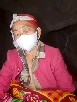 Snapshot of VangLe73 chatting on 3, 11, 2025 VangLe73 online show from 3, 11, 2025