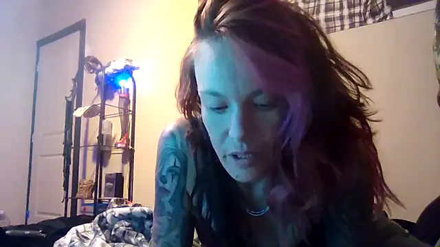 bratlipss online show from 13, 9, 2025