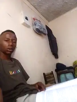 Snapshot of bhutimjongeni chatting on 24, 2, 2026 bhutimjongeni online show from 24, 2, 2026