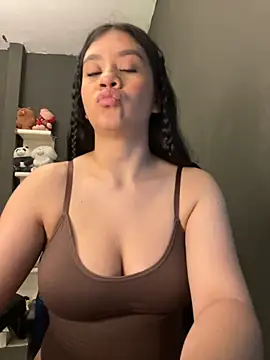 Snapshot of alhaana_ chatting on 19, 11, 2025 alhaana online show from 19, 11, 2025