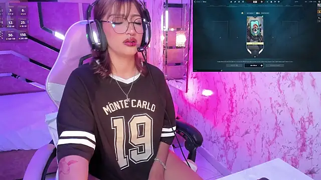 Snapshot of AriaNova_ chatting on 23, 11, 2025 AriaNova online show from 23, 11, 2025