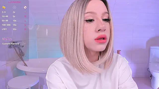 Snapshot of Necucub chatting on 12, 11, 2025 Necucub online show from 12, 11, 2025