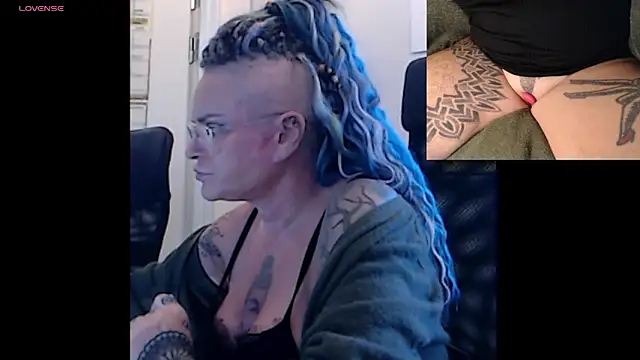 DarkDomina online show from 3, 2, 2026