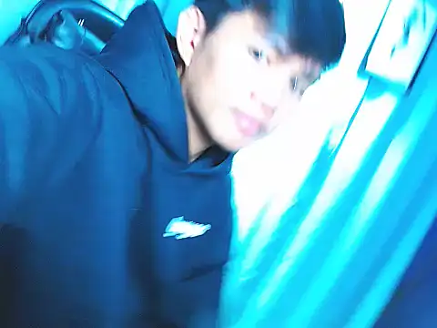 Snapshot of Alexx_143 chatting on 21, 12, 2025 Alexx 143 online show from 21, 12, 2025