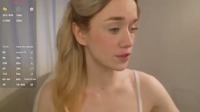 Snapshot of DiscoPotato chatting on 25, 10, 2025 DiscoPotato online show from 25, 10, 2025