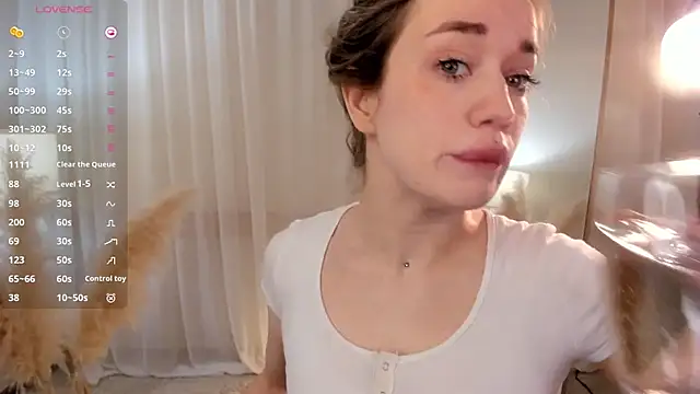 Snapshot of DiscoPotato chatting on 20, 11, 2025 DiscoPotato online show from 20, 11, 2025