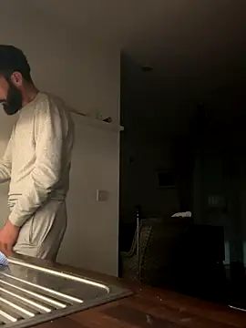 Snapshot of Michel_huge chatting on 31, 10, 2025 Michel huge online show from 31, 10, 2025