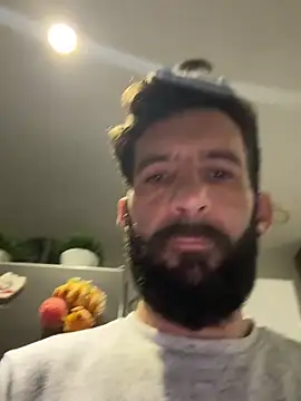 Snapshot of Michel_huge chatting on 2, 11, 2025 Michel huge online show from 2, 11, 2025