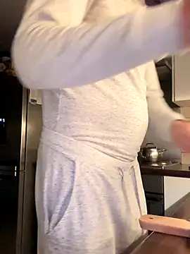 Snapshot of Michel_huge chatting on 12, 11, 2025 Michel huge online show from 12, 11, 2025