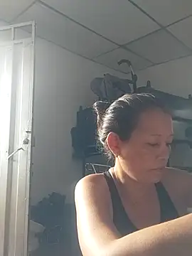 Snapshot of marinita13 chatting on 26, 11, 2025 marinita13 online show from 26, 11, 2025