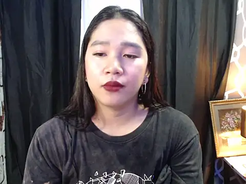 Snapshot of slut_clio chatting on 8, 10, 2025 slut clio online show from 8, 10, 2025