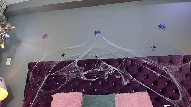 Snapshot of RedAngel1- chatting on 21, 10, 2025 RedAngel1- online show from 21, 10, 2025