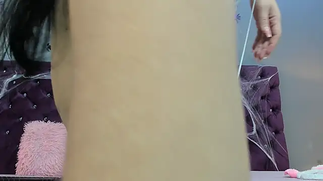 Snapshot of RedAngel1- chatting on 30, 10, 2025 RedAngel1- online show from 30, 10, 2025