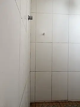 Chloe Leaozinho online show from 20, 10, 2025