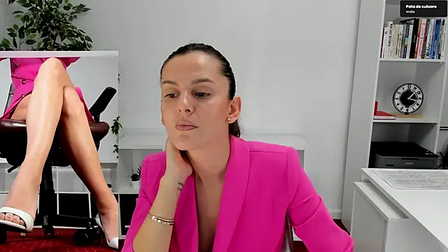 Snapshot of LegswAttitude chatting on 15, 10, 2025 LegswAttitude online show from 15, 10, 2025