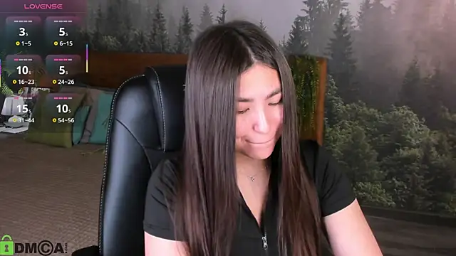 Snapshot of Megan_Williamms chatting on 10, 10, 2025 Megan Williamms online show from 10, 10, 2025