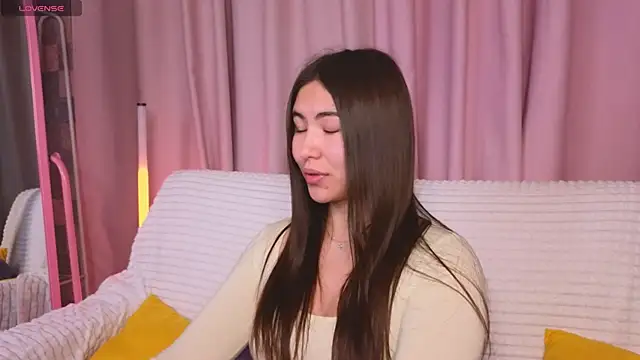 Snapshot of Megan_Williamms chatting on 24, 10, 2025 Megan Williamms online show from 24, 10, 2025