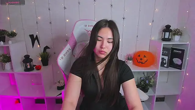 Snapshot of Megan_Williamms chatting on 29, 10, 2025 Megan Williamms online show from 29, 10, 2025