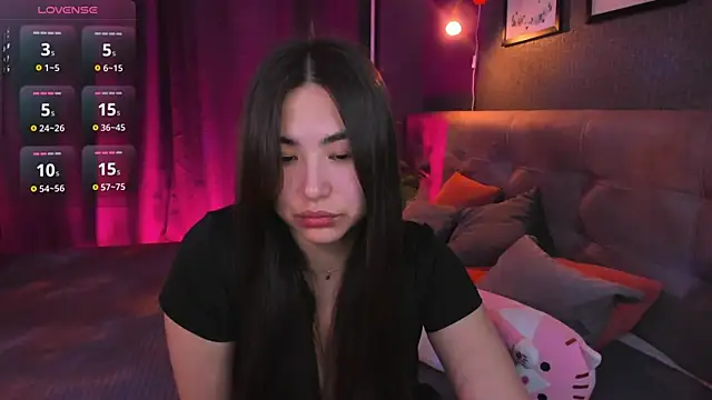 Snapshot of Megan_Williamms chatting on 12, 11, 2025 Megan Williamms online show from 12, 11, 2025