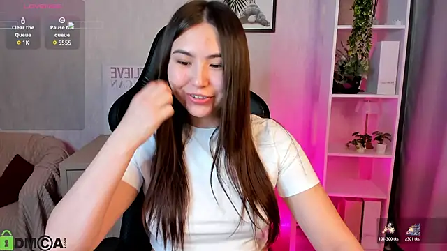 Snapshot of Megan_Williamms chatting on 21, 11, 2025 Megan Williamms online show from 21, 11, 2025