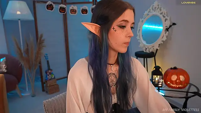 Snapshot of violetesa chatting on 30, 10, 2025 violetesa online show from 30, 10, 2025