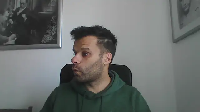 Snapshot of FROCETTO93 chatting on 30, 10, 2025 FROCETTO93 online show from 30, 10, 2025