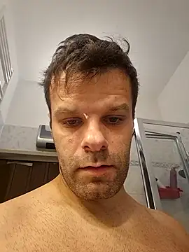 Snapshot of FROCETTO93 chatting on 16, 11, 2025 FROCETTO93 online show from 16, 11, 2025