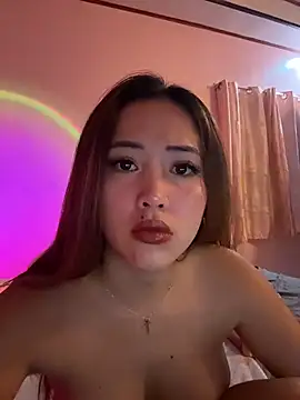 Serenaa rabbit online show from 12, 11, 2025