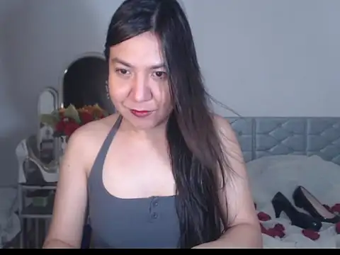 Snapshot of stellahugeX chatting on 12, 9, 2025 stellahugeX online show from 12, 9, 2025