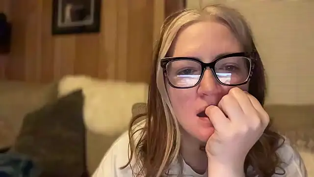 Snapshot of PefectNipz chatting on 1, 12, 2025 PefectNipz online show from 1, 12, 2025