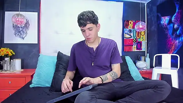 Matteo12  online show from 21, 10, 2025