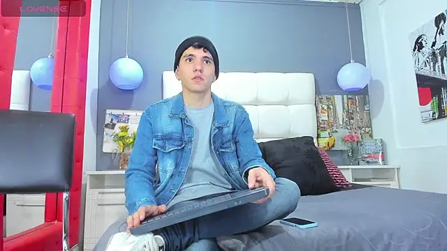 Matteo12  online show from 25, 10, 2025