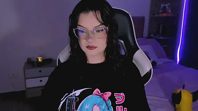 OphelianaRose33 online show from 27, 9, 2025