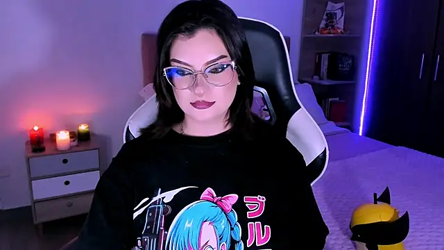 OphelianaRose33 online show from 24, 10, 2025