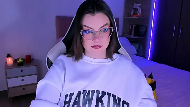 OphelianaRose33 online show from 17, 11, 2025