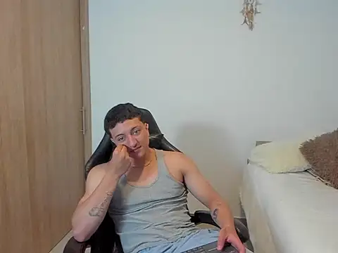 Snapshot of broly_becker chatting on 21, 11, 2025 broly becker online show from 21, 11, 2025