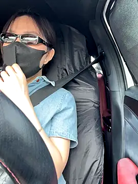 Linh 2004 online show from 23, 9, 2025