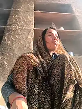 Hot raaani online show from 23, 12, 2025