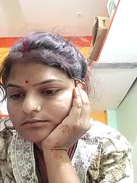 Hot mirchjii online show from 8, 11, 2025