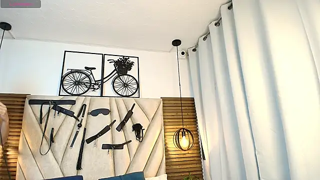 Snapshot of Cinthiabaker chatting on 5, 11, 2025 Cinthiabaker online show from 5, 11, 2025