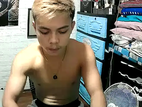 Snapshot of Pinoy_slutcummer69 chatting on 14, 11, 2025 Pinoy slutcummer69 online show from 14, 11, 2025