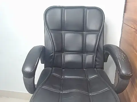 Snapshot of Urlove_lily chatting on 2, 12, 2025 Urlove lily online show from 2, 12, 2025