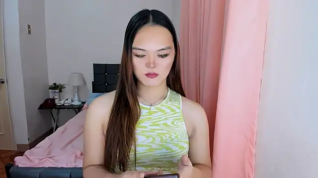 Snapshot of ameliamaureen chatting on 10, 9, 2025 ameliamaureen online show from 10, 9, 2025