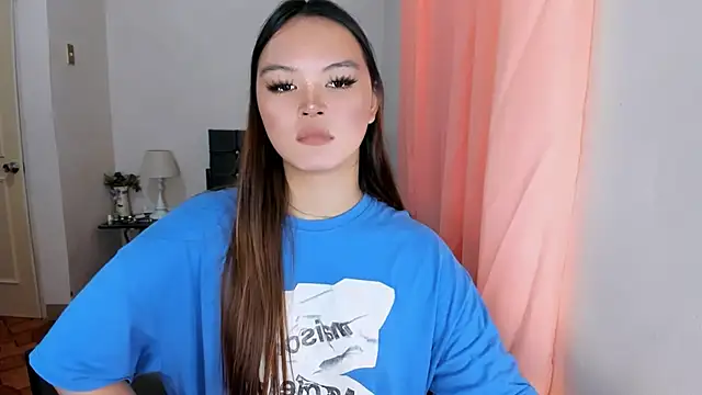 Snapshot of ameliamaureen chatting on 17, 11, 2025 ameliamaureen online show from 17, 11, 2025