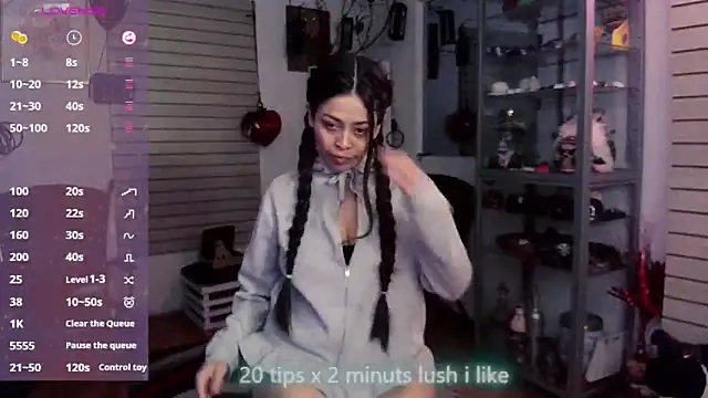 Snapshot of xinamora chatting on 23, 10, 2025 xinamora online show from 23, 10, 2025