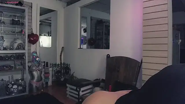 Snapshot of xinamora chatting on 7, 11, 2025 xinamora online show from 7, 11, 2025