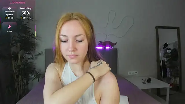 Luna G0ld online show from 19, 10, 2025